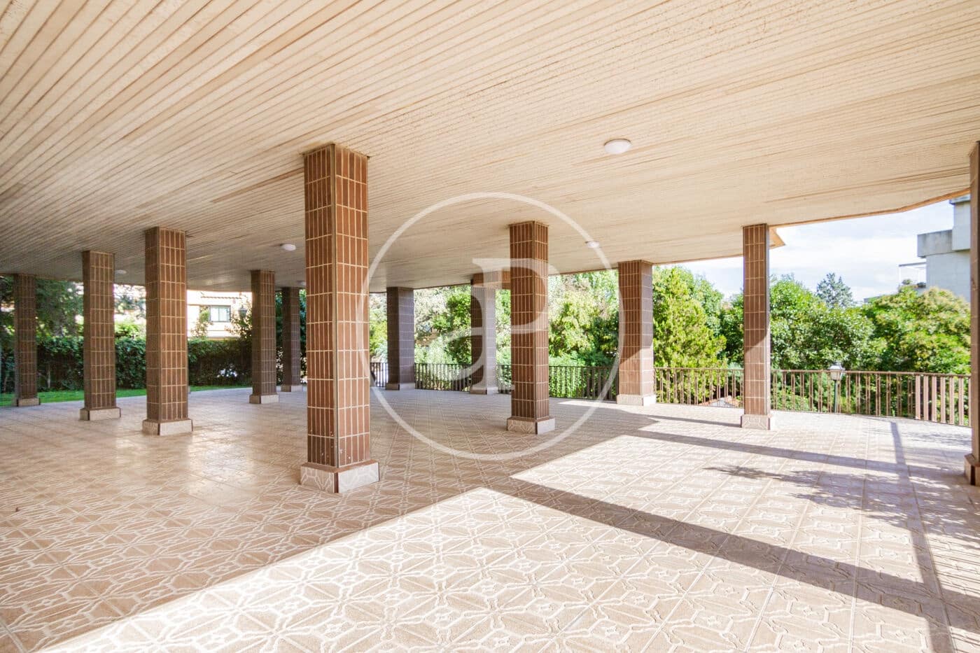 4 soveværelse Lejlighed til leje i La Moraleja med swimmingpool - € 5.500 (Ref: 9312889)