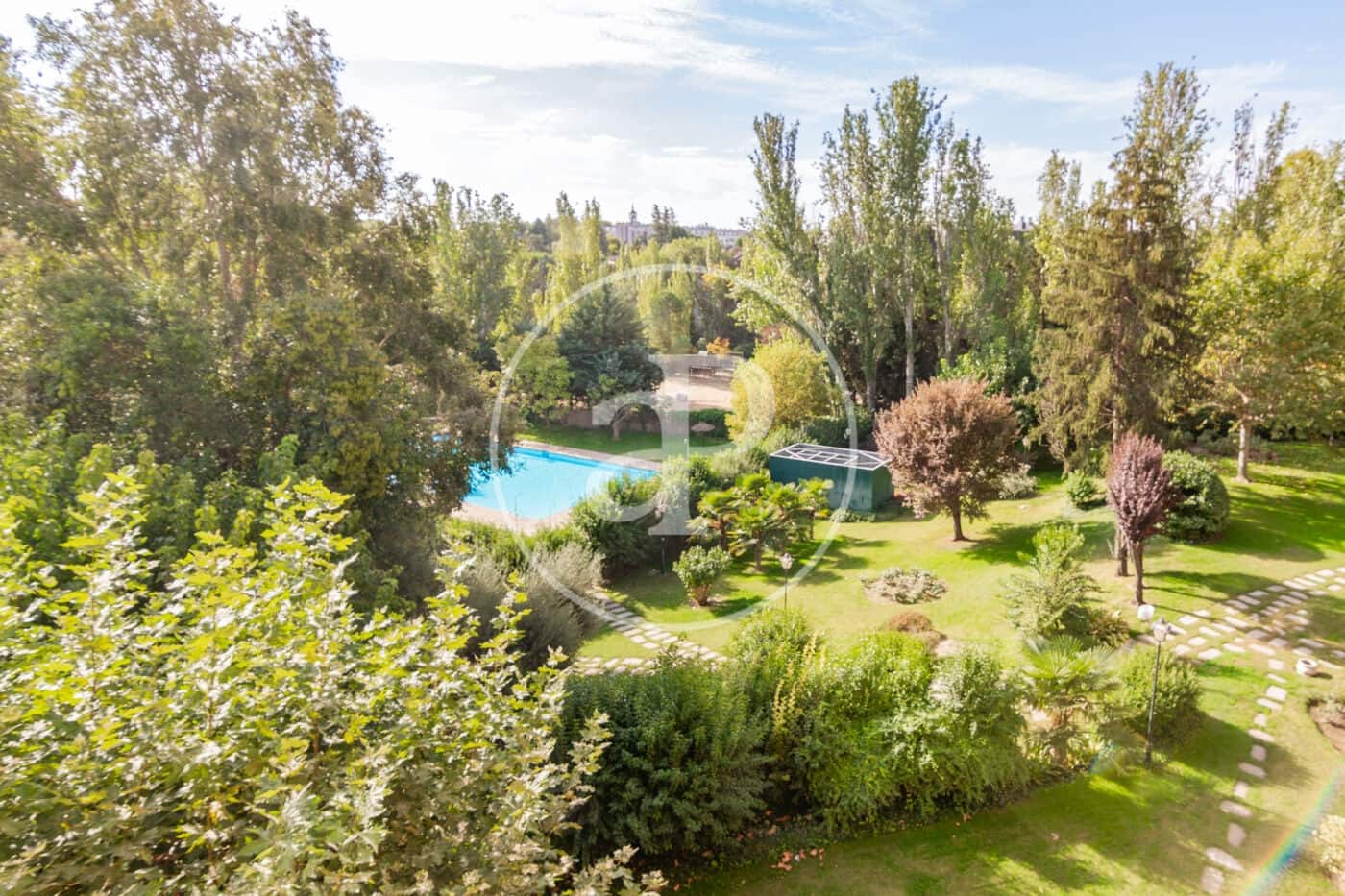 4 soveværelse Lejlighed til leje i La Moraleja med swimmingpool - € 5.500 (Ref: 9312889)