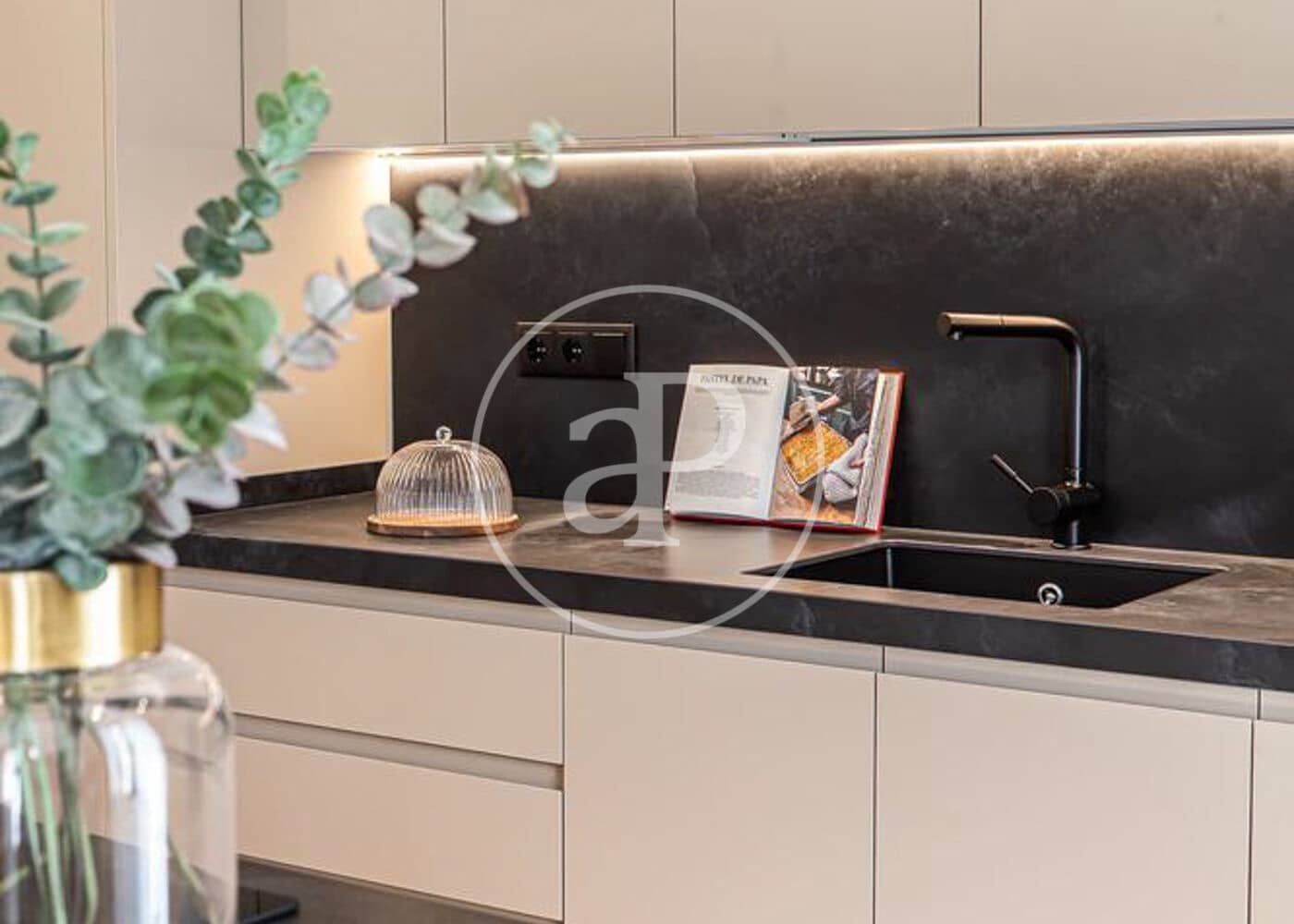 3 soverom Leilighet til salgs i Madrid by med svømmebasseng - € 1 350 000 (Ref: 9317859)