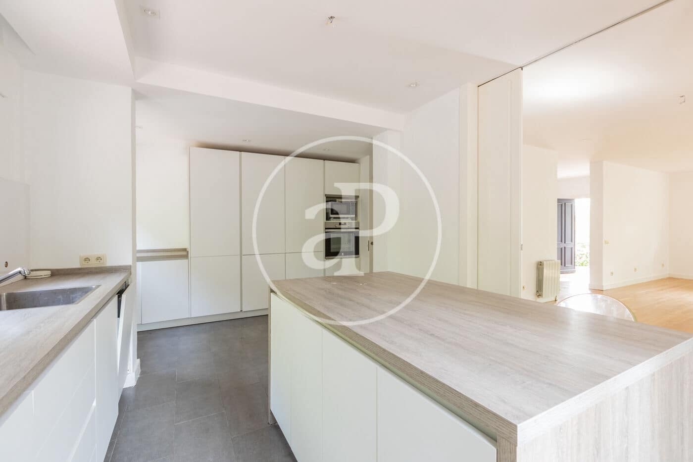 4 slaapkamer Villa te koop in San Sebastian de los Reyes met zwembad - € 1.285.000 (Ref: 9321910)