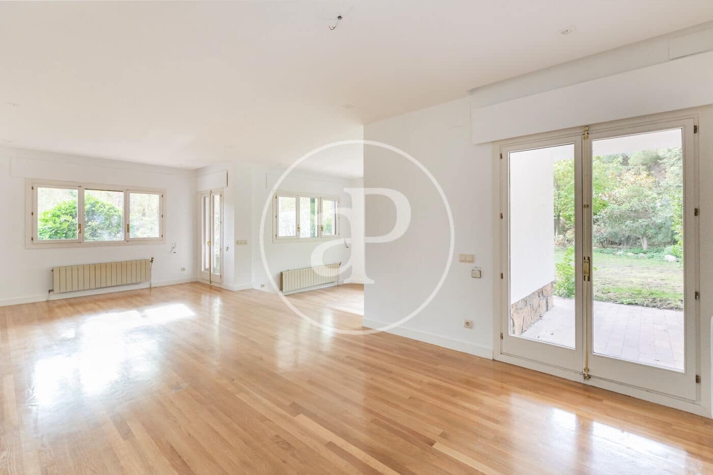 4 slaapkamer Villa te koop in San Sebastian de los Reyes met zwembad - € 1.285.000 (Ref: 9321910)