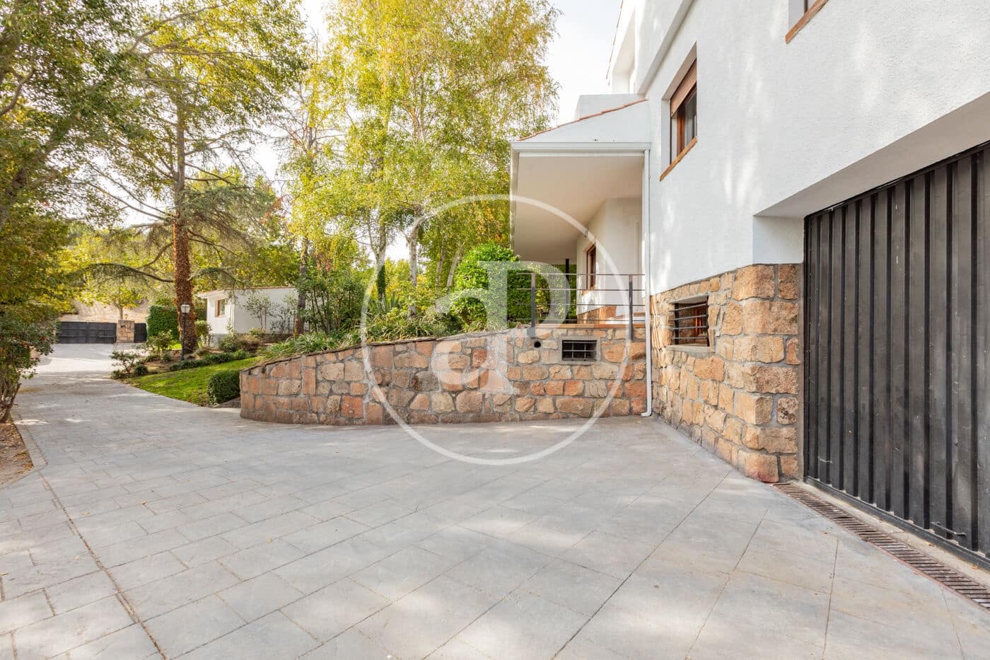 4 slaapkamer Villa te koop in San Sebastian de los Reyes met zwembad - € 1.285.000 (Ref: 9321910)