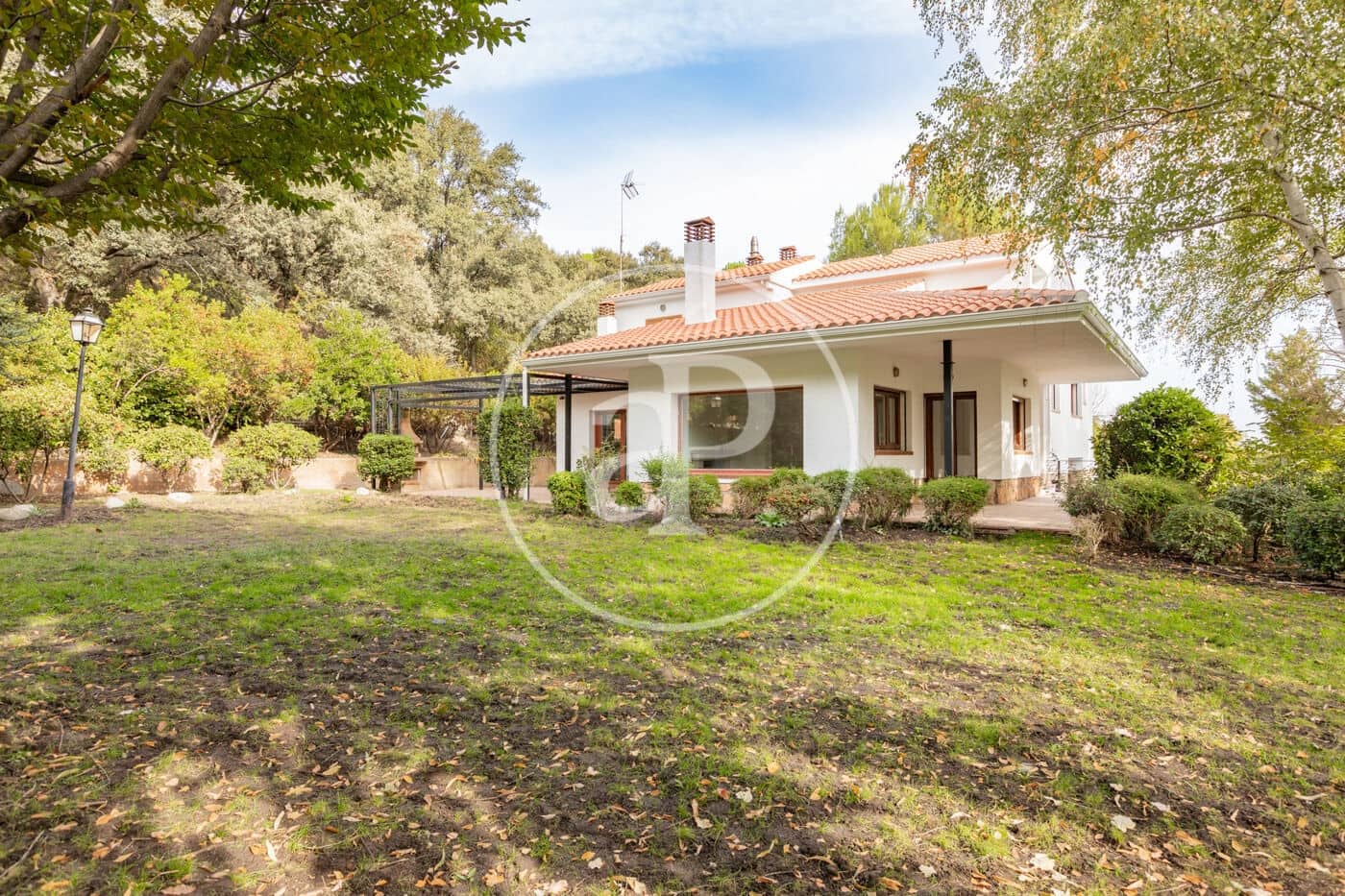 4 slaapkamer Villa te koop in San Sebastian de los Reyes met zwembad - € 1.285.000 (Ref: 9321910)