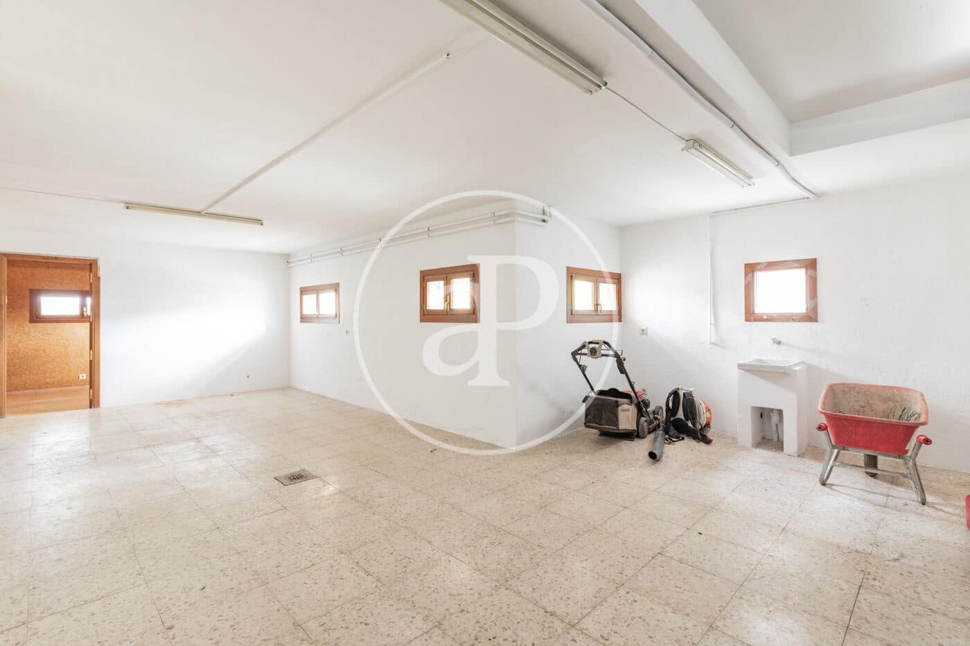 4 slaapkamer Villa te koop in San Sebastian de los Reyes met zwembad - € 1.285.000 (Ref: 9321910)