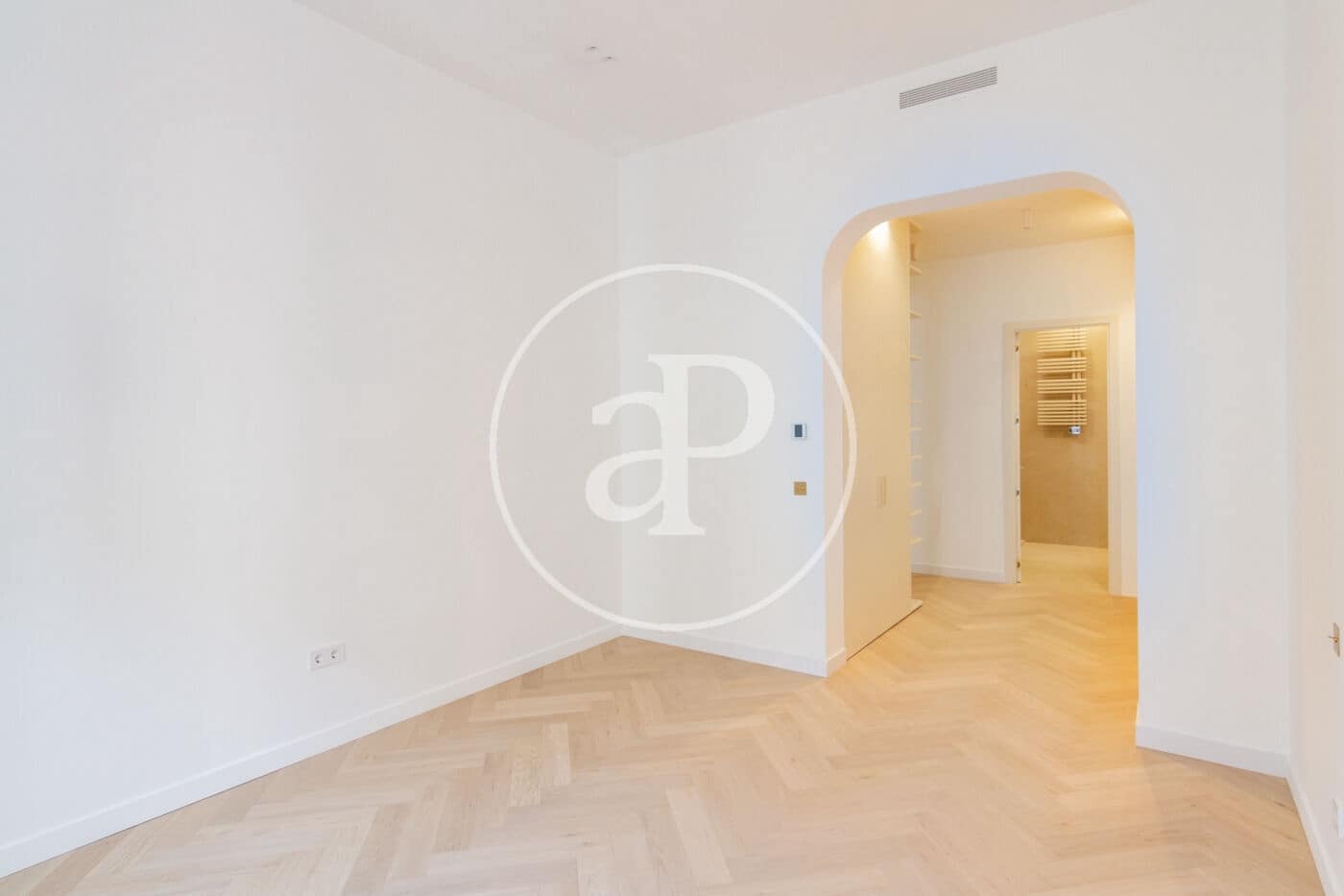 3 soveværelse Lejlighed til salg i Madrid by - € 1.600.000 (Ref: 9321911)