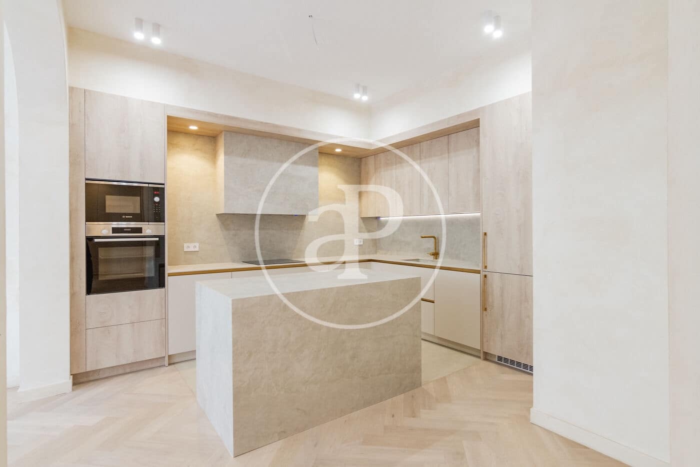 3 soveværelse Lejlighed til salg i Madrid by - € 1.600.000 (Ref: 9321911)