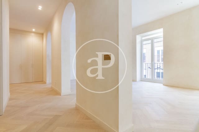 3 soveværelse Lejlighed til salg i Universidad, Madrid by - € 1.600.000 (Ref: 9321911)