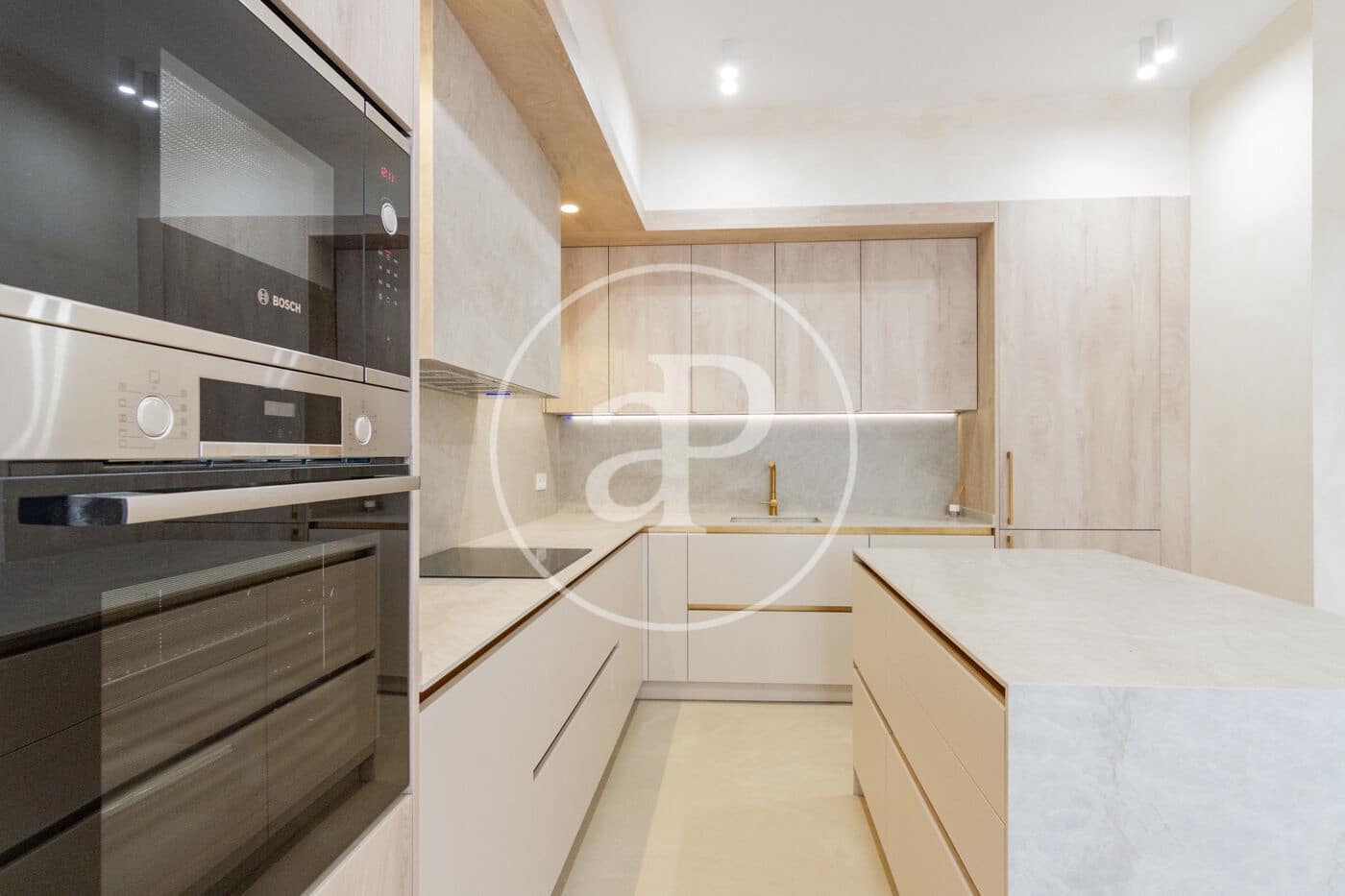 3 soveværelse Lejlighed til salg i Madrid by - € 1.600.000 (Ref: 9321911)