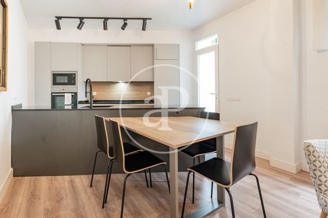 3 slaapkamer Appartement te koop in Almagro, Madrid stad - € 990.000 (Ref: 9321912)