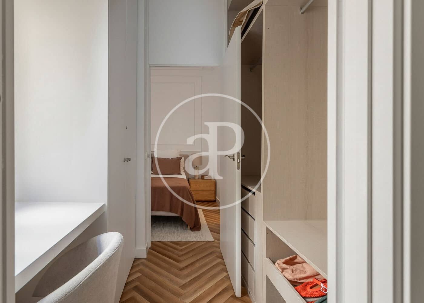 Appartement de 2 chambres à louer à Madrid ville - 4 500 € (Ref: 9321917)