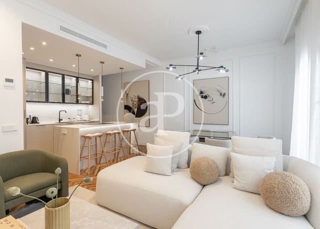 Appartement de 2 chambres à louer à Trafalgar, Madrid ville - 4 500 € (Ref: 9321917)