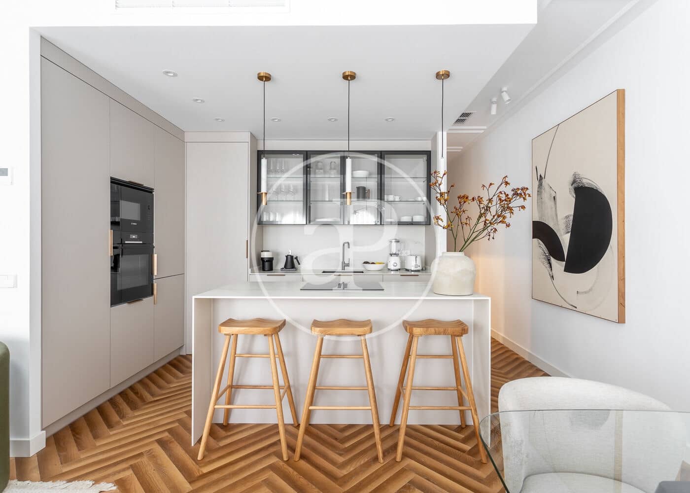 Appartement de 2 chambres à louer à Madrid ville - 4 500 € (Ref: 9321917)