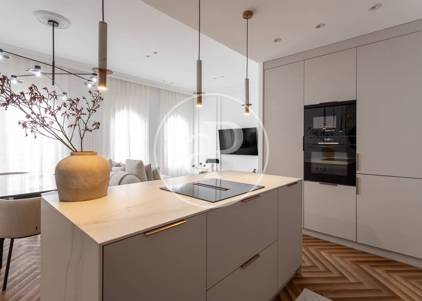 Appartement de 2 chambres à louer à Madrid ville - 4 500 € (Ref: 9321917)