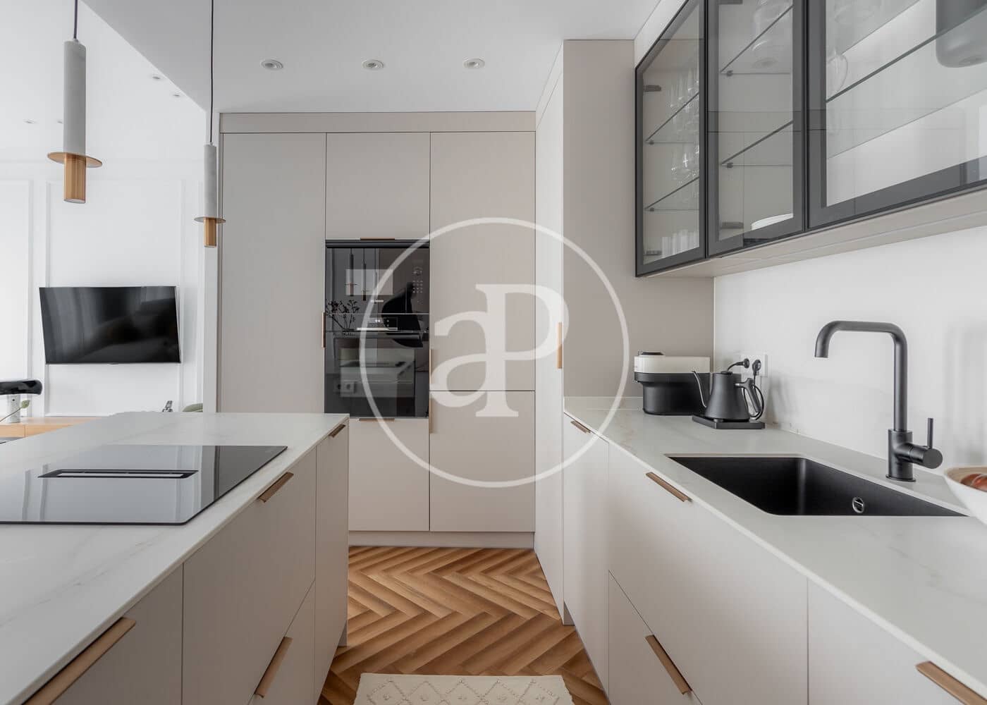 Appartement de 2 chambres à louer à Madrid ville - 4 500 € (Ref: 9321917)