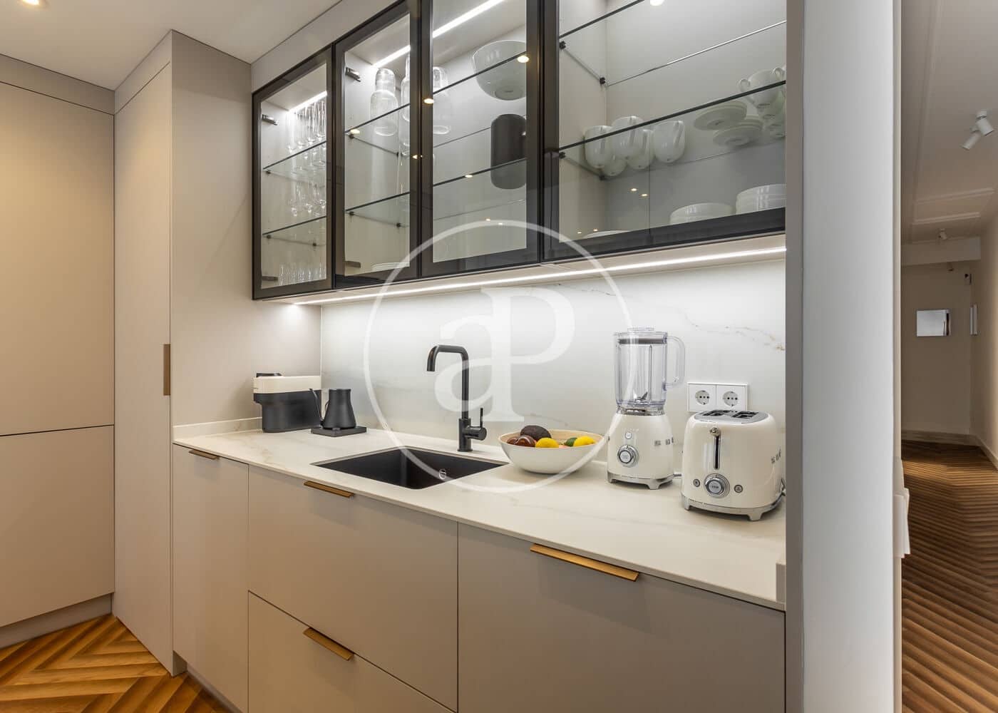 Appartement de 2 chambres à louer à Madrid ville - 4 500 € (Ref: 9321917)