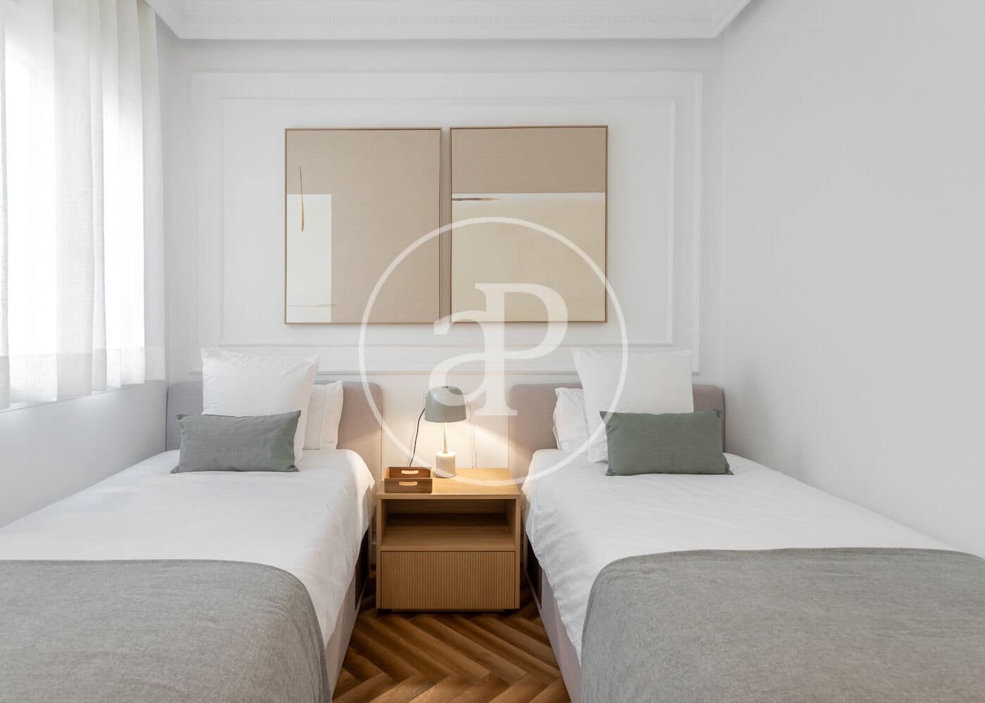 Appartement de 2 chambres à louer à Madrid ville - 4 500 € (Ref: 9321917)