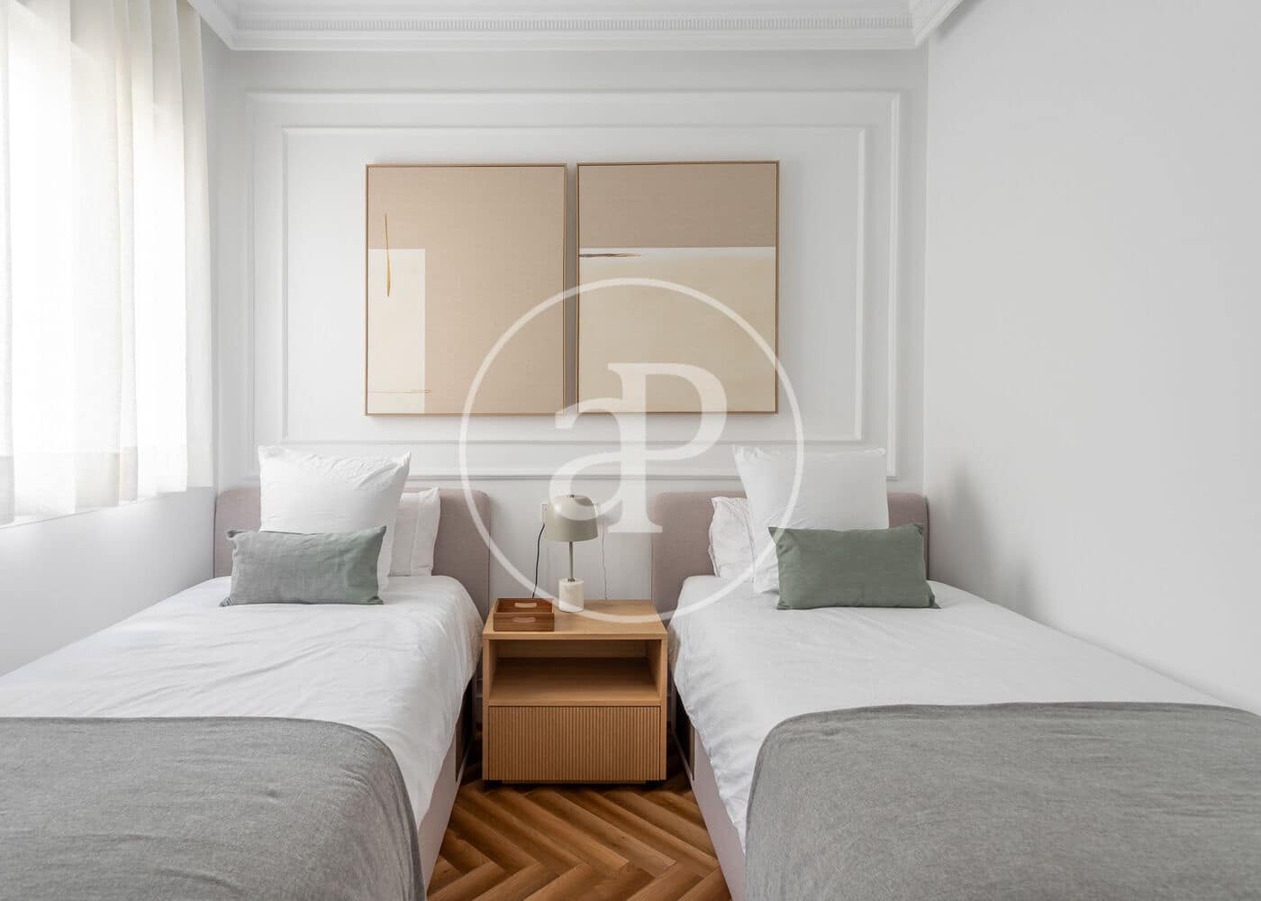 Appartement de 2 chambres à louer à Madrid ville - 4 500 € (Ref: 9321917)