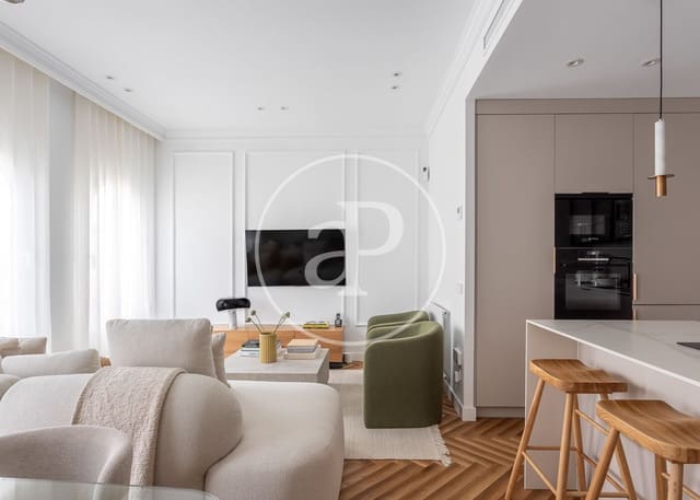 Appartement de 2 chambres à louer à Trafalgar, Madrid ville - 4 500 € (Ref: 9321917)