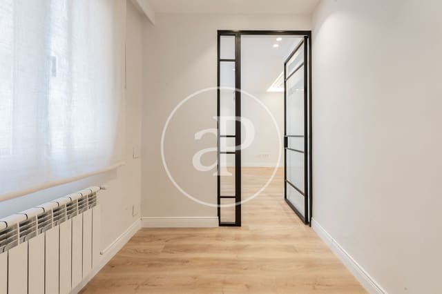 3 bedroom Apartment for sale in Adelfas, Madrid city - € 749,000 (Ref: 9326468)