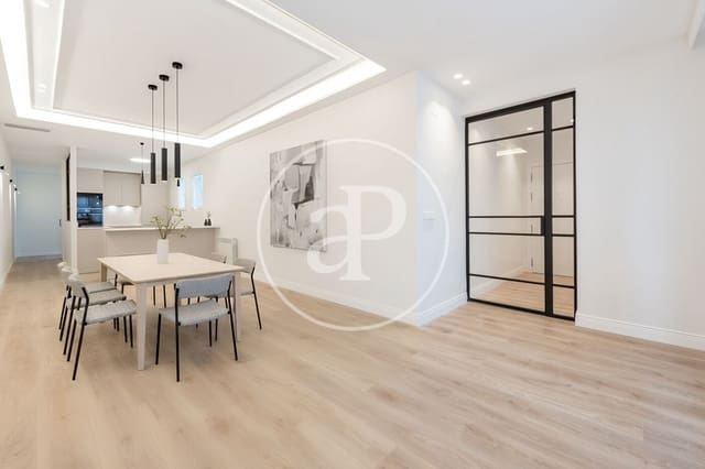 3 bedroom Apartment for sale in Adelfas, Madrid city - € 749,000 (Ref: 9326468)