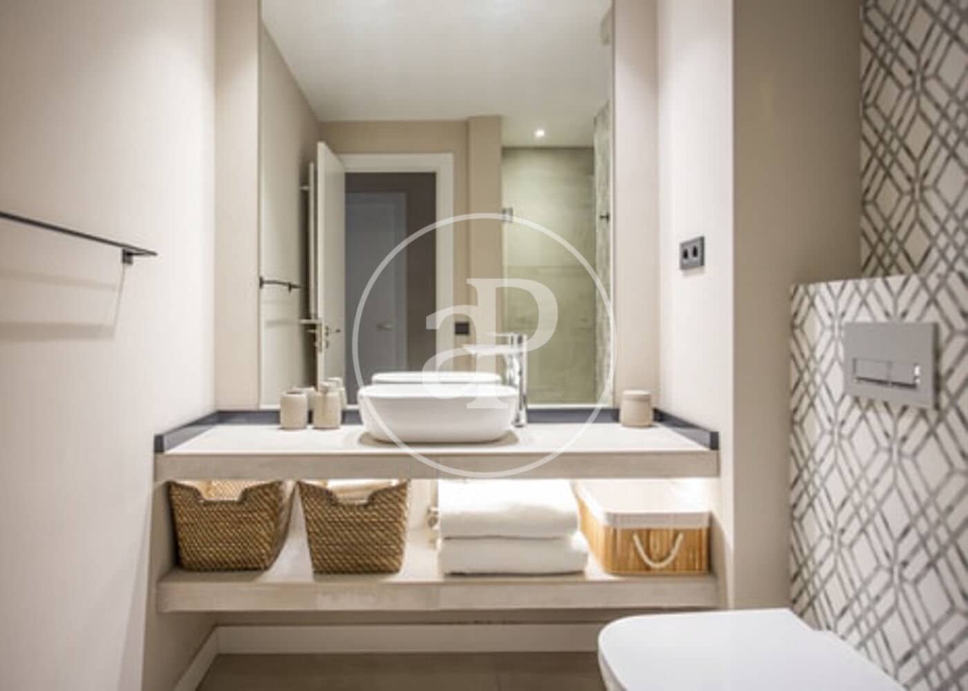 1 soveværelse Lejlighed til leje i Madrid by - € 2.600 (Ref: 9326469)