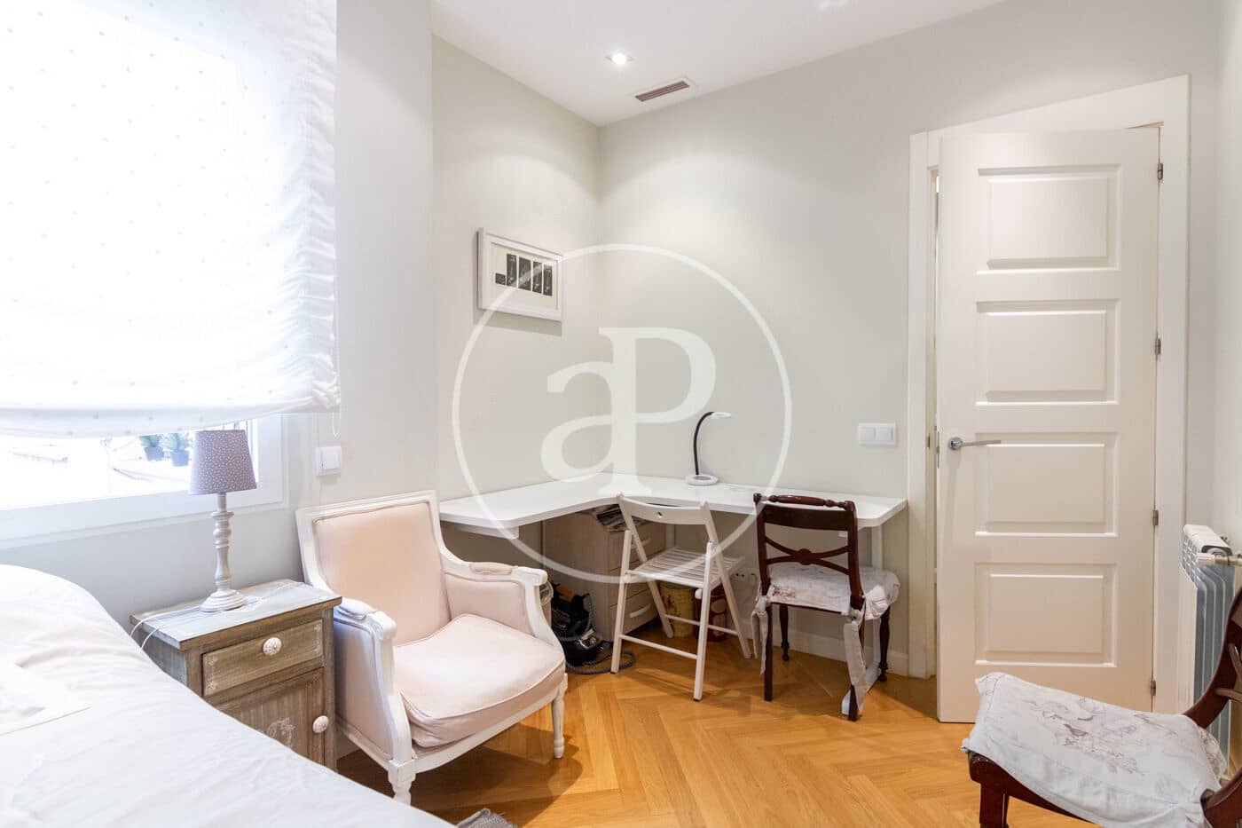 Apartamento de 3 habitaciones en Madrid ciudad en alquiler - 3.400 € (Ref: 9326471)