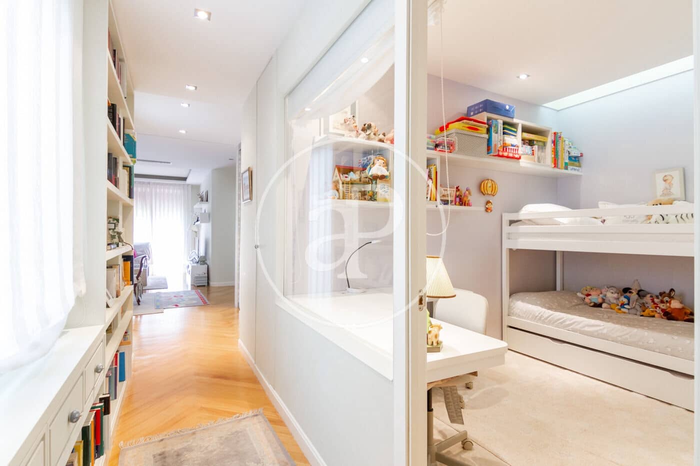 Apartamento de 3 habitaciones en Madrid ciudad en alquiler - 3.400 € (Ref: 9326471)