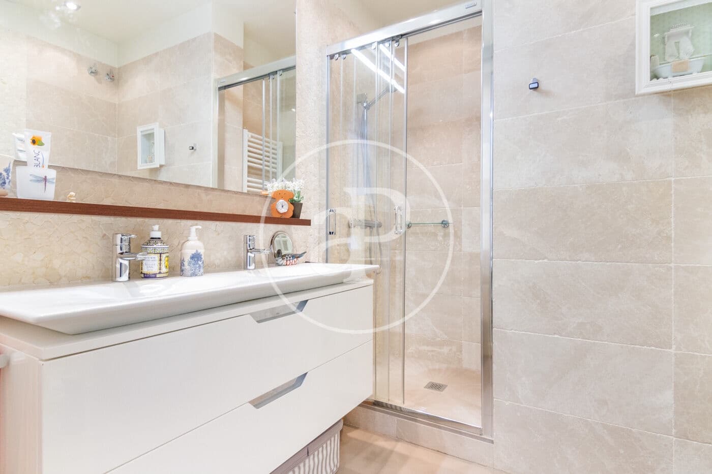 Apartamento de 3 habitaciones en Madrid ciudad en alquiler - 3.400 € (Ref: 9326471)