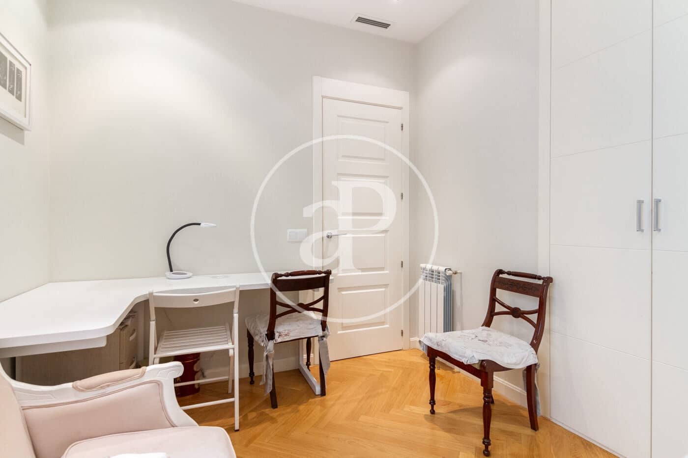 Apartamento de 3 habitaciones en Madrid ciudad en alquiler - 3.400 € (Ref: 9326471)