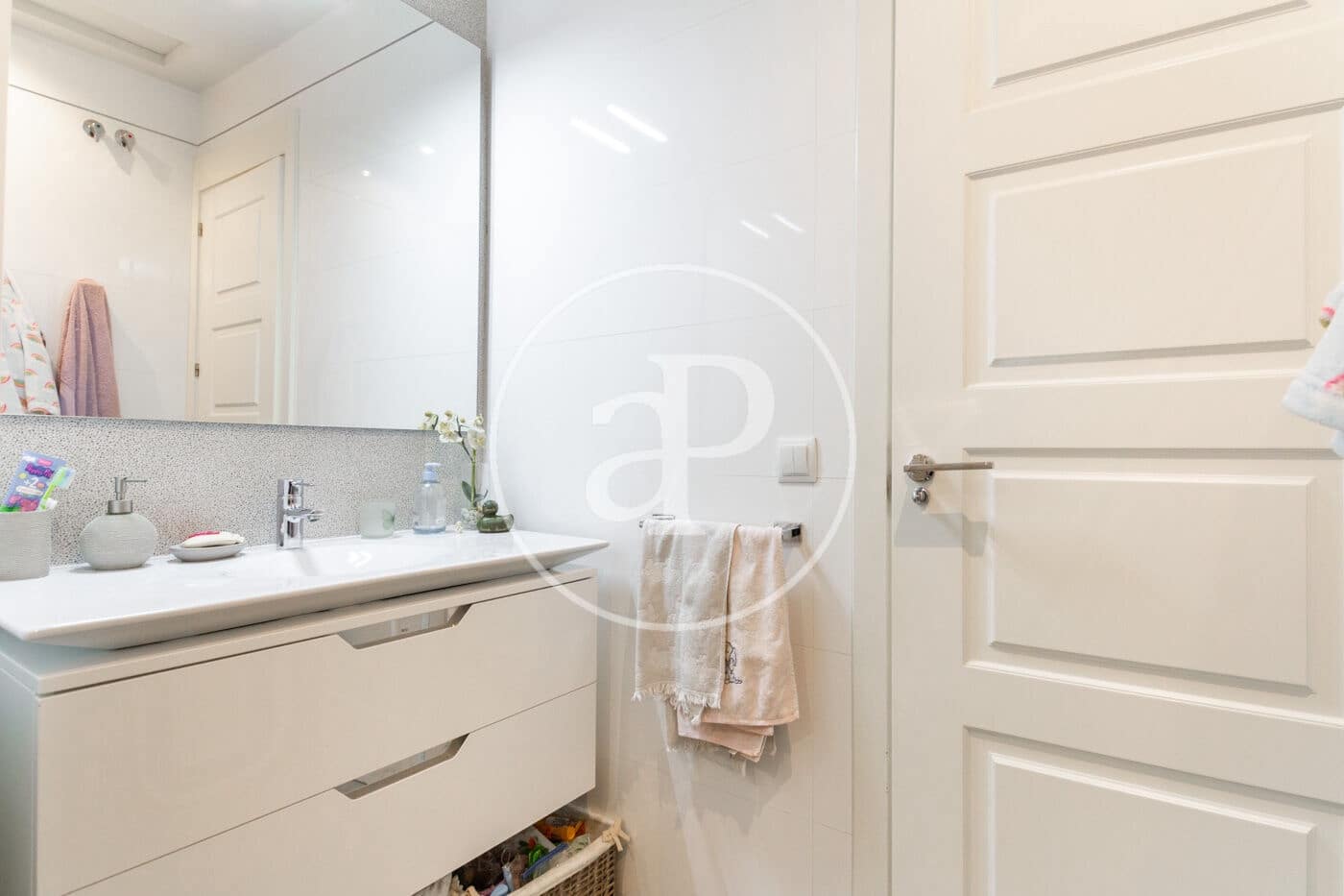 Apartamento de 3 habitaciones en Madrid ciudad en alquiler - 3.400 € (Ref: 9326471)