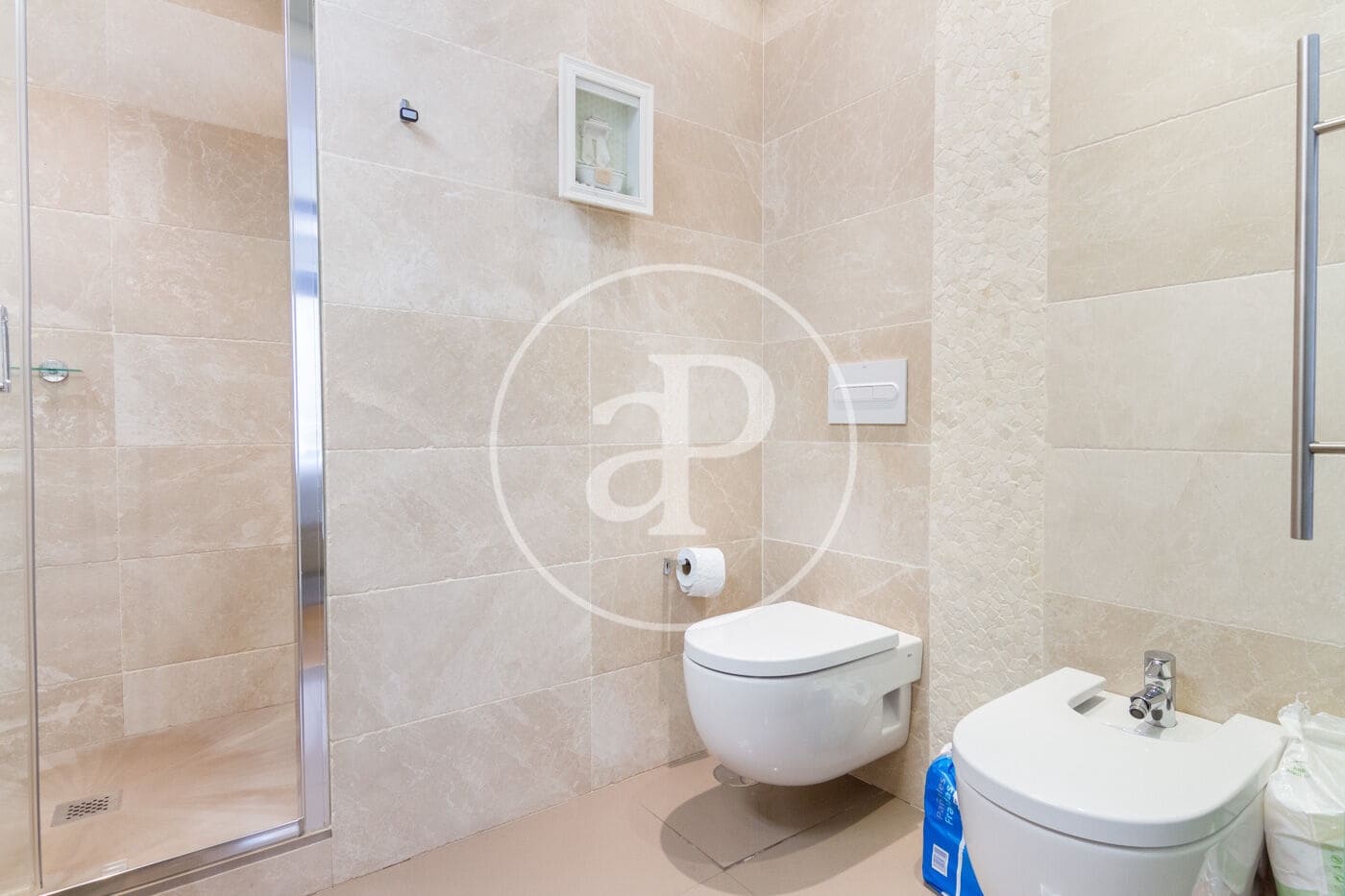 Apartamento de 3 habitaciones en Madrid ciudad en alquiler - 3.400 € (Ref: 9326471)