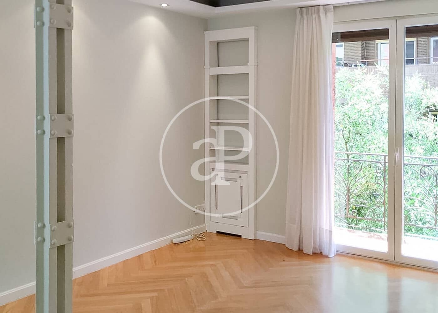 Apartamento de 3 habitaciones en Madrid ciudad en alquiler - 3.400 € (Ref: 9326471)