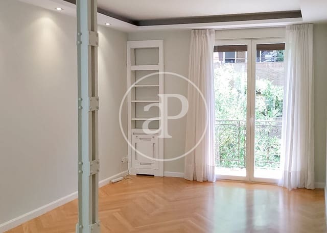 3 soveværelse Lejlighed til leje i Goya, Madrid by - € 3.400 (Ref: 9326471)