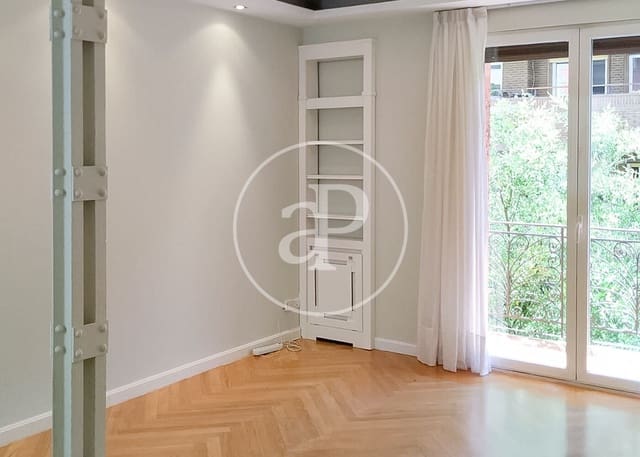 3 soveværelse Lejlighed til leje i Goya, Madrid by - € 3.400 (Ref: 9326471)