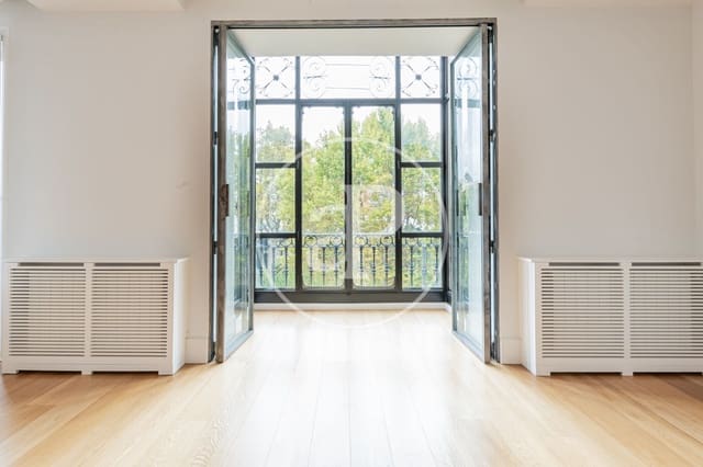 2 quarto Apartamento para arrendar em Almagro, Madrid cidade - 4 750 € (Ref: 9326472)