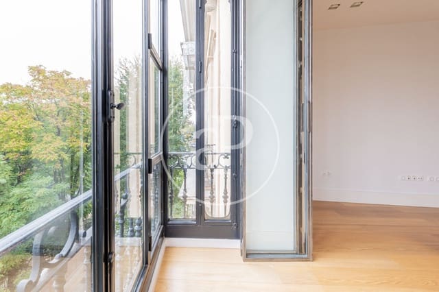 2 quarto Apartamento para arrendar em Almagro, Madrid cidade - 4 750 € (Ref: 9326472)