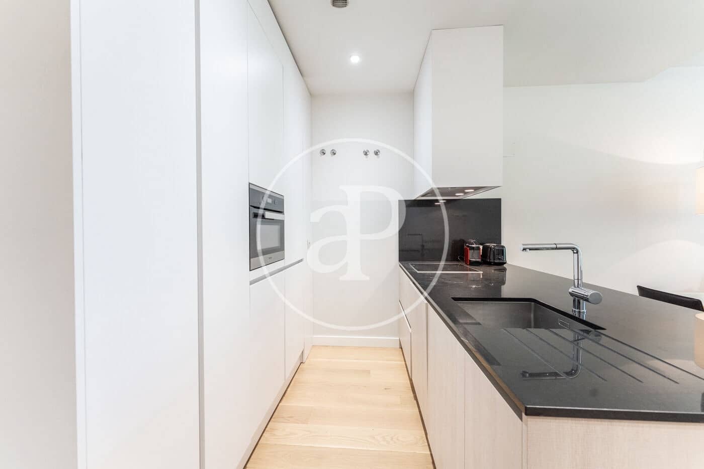 1 soveværelse Lejlighed til leje i Madrid by - € 3.200 (Ref: 9326473)