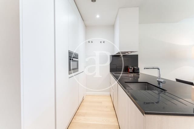 1 soveværelse Lejlighed til leje i Almagro, Madrid by - € 3.200 (Ref: 9326473)