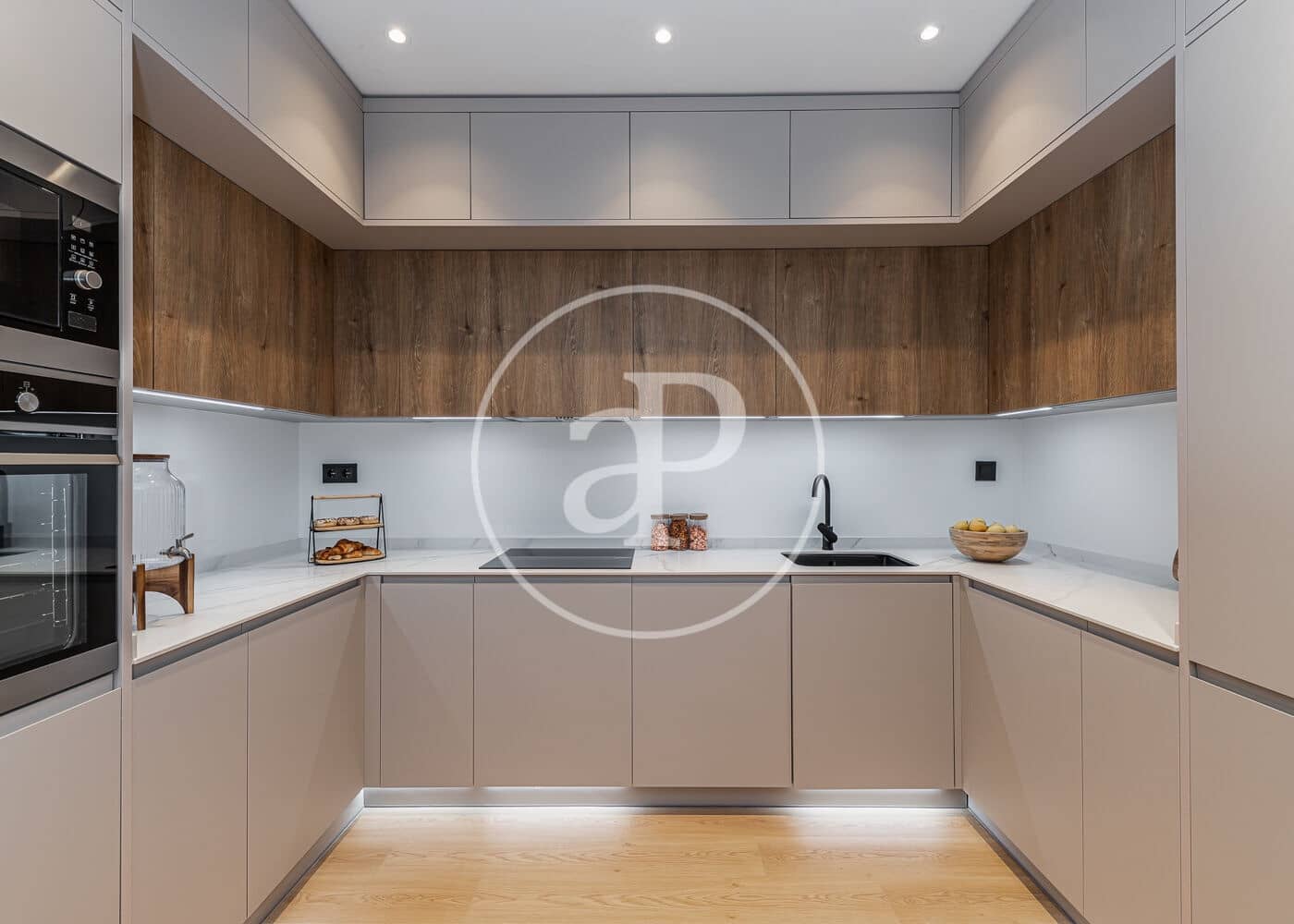 3 soveværelse Lejlighed til salg i Madrid by - € 1.230.000 (Ref: 9326475)