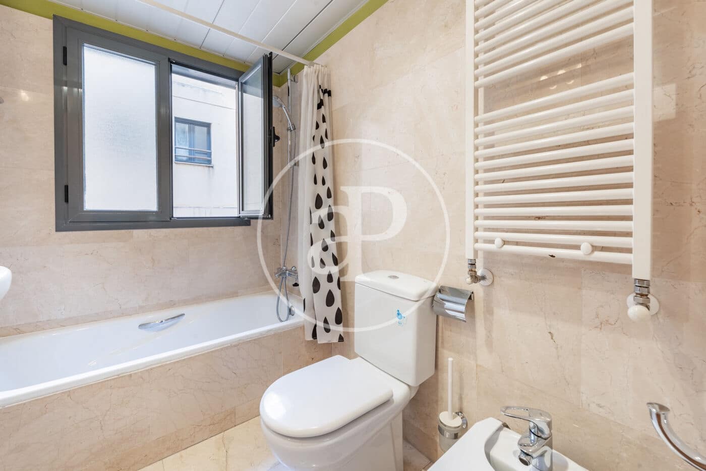 1 sovrum Lägenhet till salu i Madrid stad med pool - 410 000 € (Ref: 9330648)