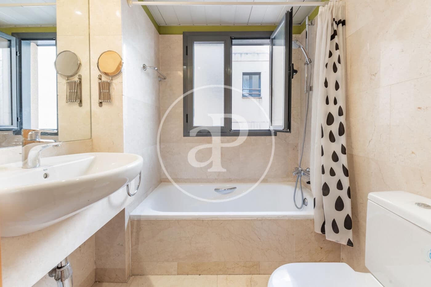 1 sovrum Lägenhet till salu i Madrid stad med pool - 410 000 € (Ref: 9330648)