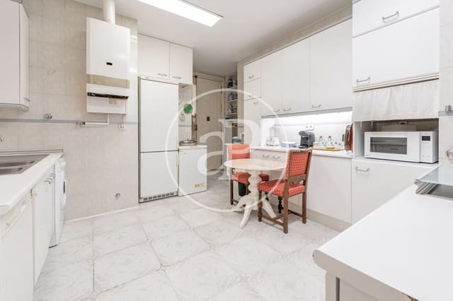 5 Zimmer Apartment zu verkaufen in Sol, Madrid Stadt - 1.590.000 € (Ref: 9330649)