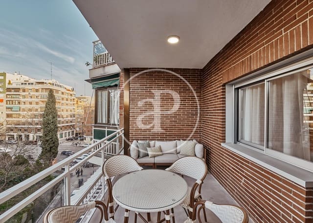 4 slaapkamer Appartement te koop in Jerónimos, Madrid stad - € 2.319.000 (Ref: 9330651)