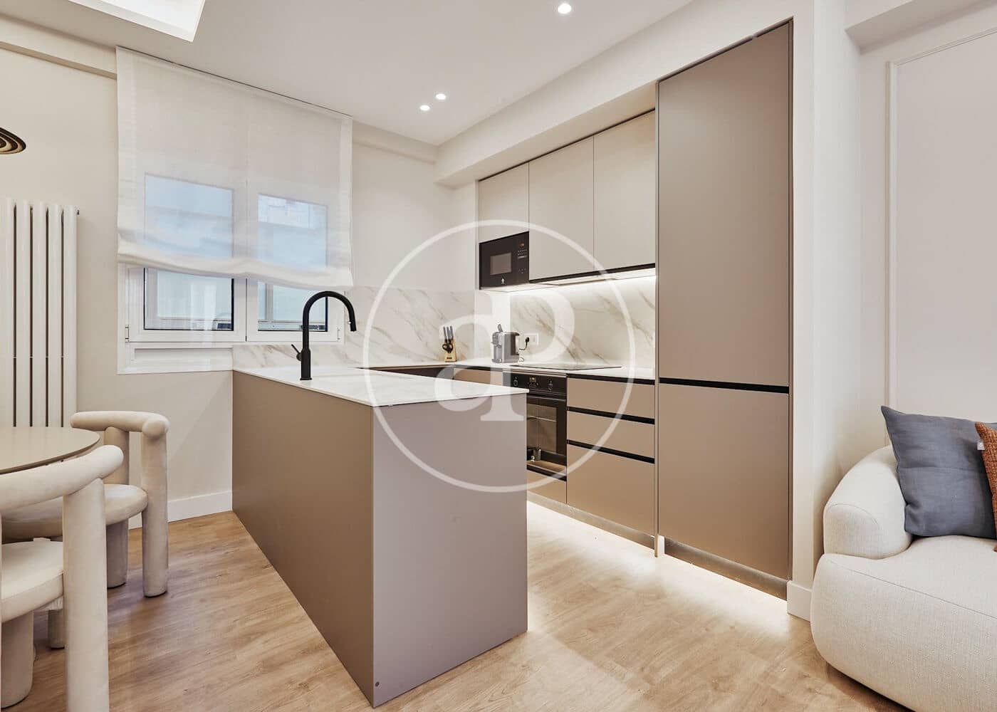 2 sypialnia Apartament na sprzedaż w Miasto Madryt - 1 209 000 € (Ref: 9330653)