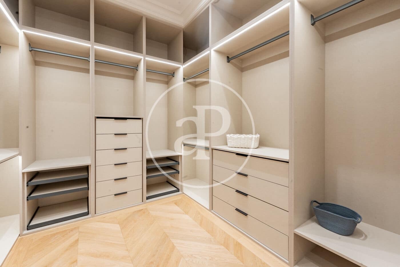 3 soveværelse Lejlighed til salg i Madrid by - € 2.550.000 (Ref: 9334975)