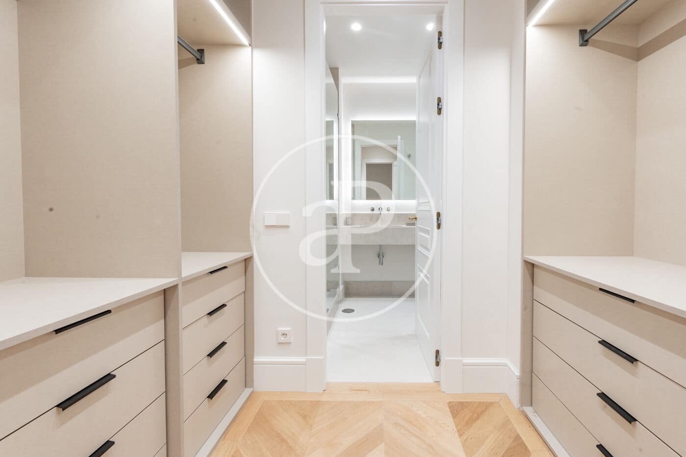 3 soveværelse Lejlighed til salg i Madrid by - € 2.550.000 (Ref: 9334975)