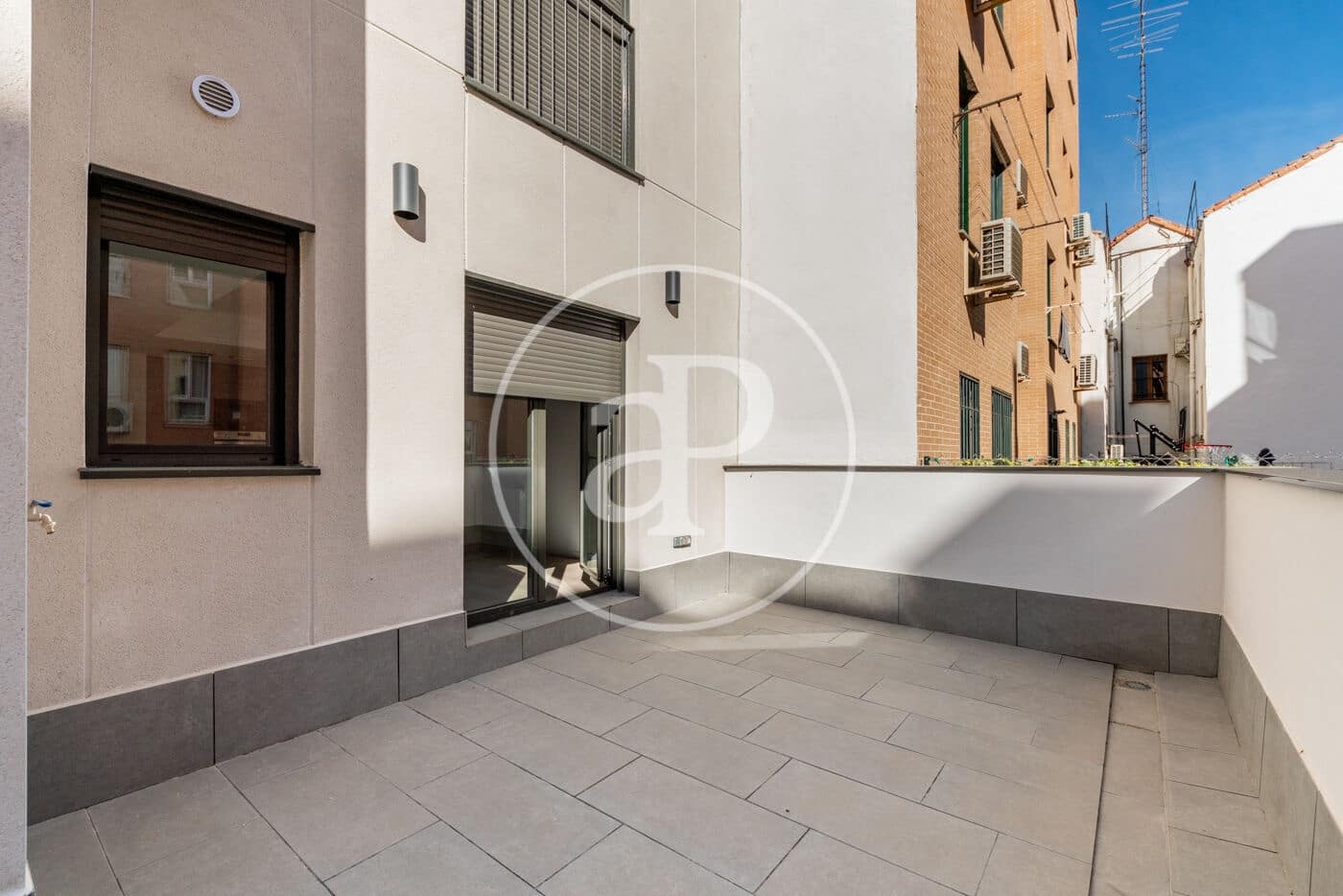 2 bedroom Apartment for rent in Madrid city - € 2,300 (Ref: 9338044)