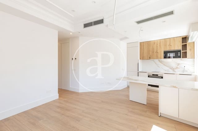 2 bedroom Apartment for sale in Argüelles, Madrid city with pool - € 1,185,000 (Ref: 9341211)