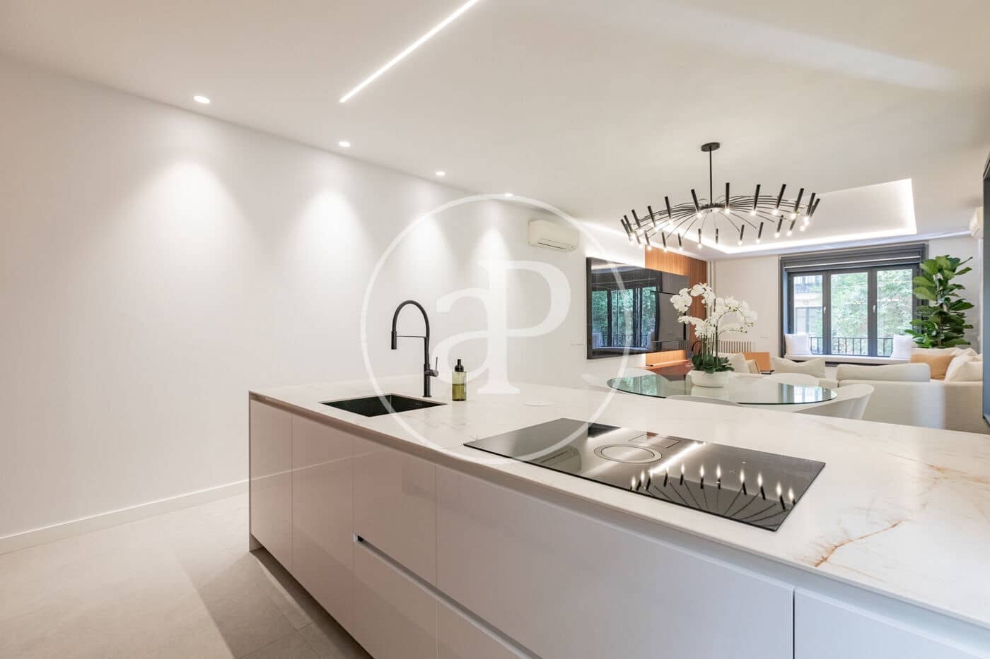 Apartamento de 3 habitaciones en Madrid ciudad en venta - 2.095.000 € (Ref: 9341212)