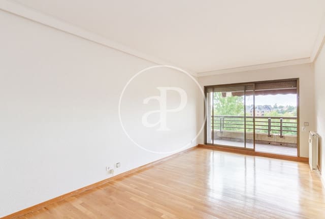 3 bedroom Apartment for sale in Peñagrande, Madrid city with pool - € 995,000 (Ref: 9341215)